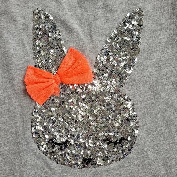 H+M FREE ADD ON Sz 6-8 sequined tee - Picture 2 of 3
